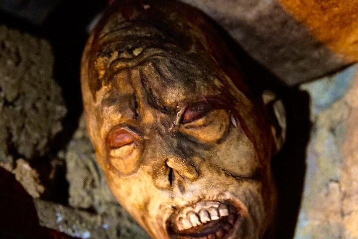 Unearth chilling tales as you wander through Edinburgh’s shadowy alleys encountering eerie sights and spine-tingling history that reveal the city's darkest secrets and ghostly past.